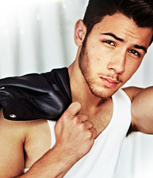 Nick Jonas: From Cutie to Stud 5da278c8a3748.jpg