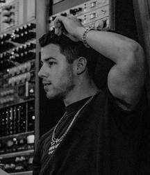 Nick Jonas: From Cutie to Stud 5da279b297f88.jpg