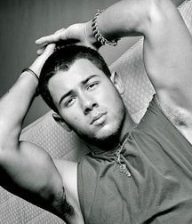 Nick Jonas: From Cutie to Stud 5da279b416752.jpg