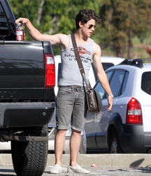 Nick Jonas: From Cutie to Stud 5da279bf87701.jpg
