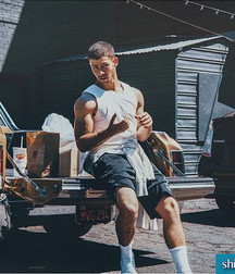Nick Jonas: From Cutie to Stud 5da27a121a9ae.jpg