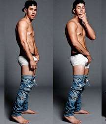 Nick Jonas: From Cutie to Stud 5da27a3481116.jpg