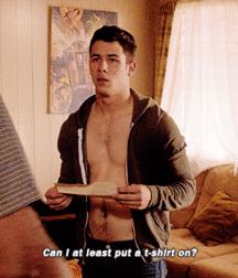 Nick Jonas: From Cutie to Stud 5da27a8084467.gif