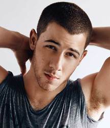 Nick Jonas: From Cutie to Stud 5da27adc01eb4.jpg
