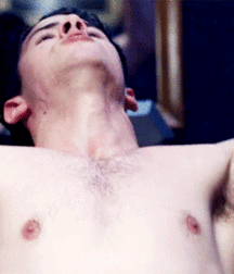 Nick Jonas: From Cutie to Stud 5da27b0807fd8.gif