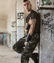 Rude and Tattooed 15 5daa1f92b5107.jpg