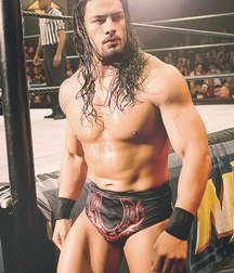 Luscious Locks 12 5dabb2ee27461.jpg