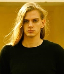 Luscious Locks 12 5dabb32224b37.jpg