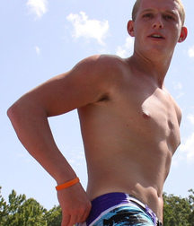 Pit-a-palooza flexing twink porn gay tube 5dad30170f32d.jpg