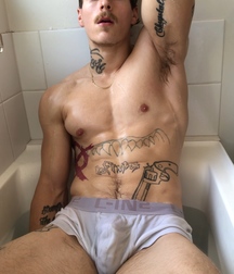Rude and Tattooed 16 5db8f08a7bdc3.jpg