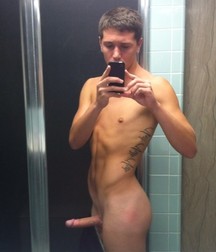 Boys with Phones 18 5dba4c668c313.jpg