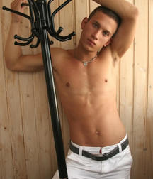 TBW Fred 5dbb98d38d7a0.jpg