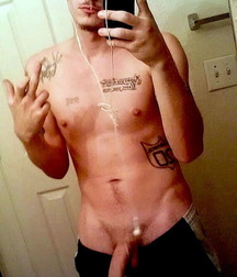 Rude and Tattooed 17 5dbe2aa4c6bd8.jpg