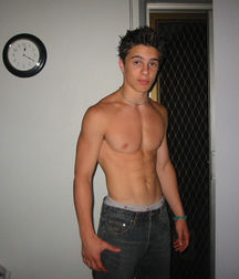 Saggin' 6 5dc2125b0803b.jpg