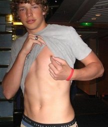 Saggin' 6 5dc2125d996b5.jpg