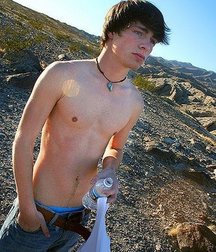 Saggin' 6 5dc212602325f.jpg