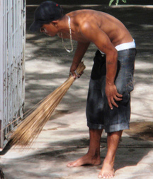 Saggin' 6 5dc2127297e0d.jpg