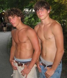 Saggin' 6 5dc21273d25f4.jpg