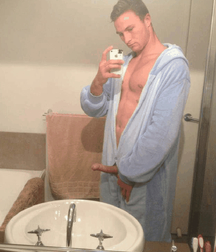 Boys with Phones 19 5dc217516e1dd.jpg