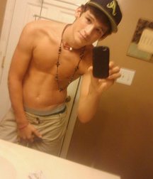 Saggin' 7 5dc4e3335c6d0.jpg