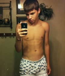 Saggin' 7 5dc4e33f0d73f.jpg