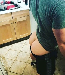 Butts and Holes 24 5dc4e4107bc56.jpg