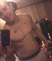 Saggin' 8 5dc8d980e5635.jpg