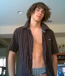 Saggin' 8 5dc8d9936a4fe.jpg