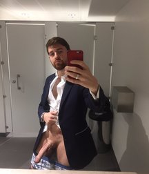 Boys with Phones 20 5dcb5d3c556d4.jpg