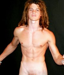 Luscious Locks 14 5dccadd3bc02b.jpg