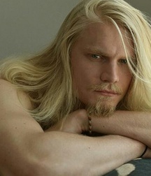 Luscious Locks 14 5dccae6db3e90.jpg