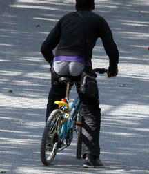Saggin' 9 5dccb012d175b.jpg