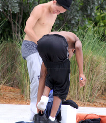 Saggin' 9 5dccb0953e9be.jpg