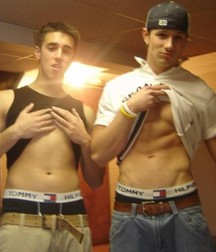 Saggin' 9 5dccb0a76805c.jpg