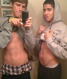 Saggin' 9 5dccb0d869d58.jpg