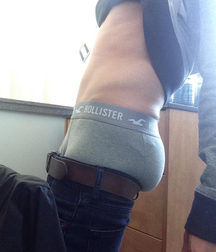 Saggin' 10 5dd2e4f725852.jpg