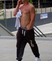 Saggin' 10 5dd2e529867fa.jpg