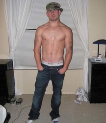Saggin' 11 5dd5e3182b309.jpg