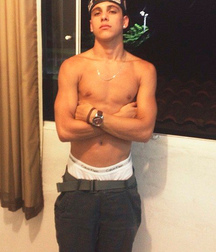 Saggin' 12 5dddd1a263954.jpg