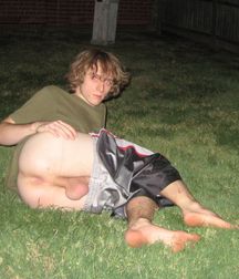 Boys with Phones 23 5dddd30789866.jpg