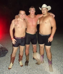 A Little Bit Country 27 5de318cfb2f16.jpg