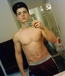 Saggin' 13 5de461a18f53c.jpg