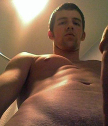 Boys with Phones 25 5deee88b94a3d.jpg
