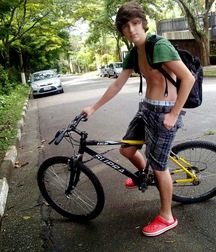 Saggin' 15 5df6f05aba4a7.jpg