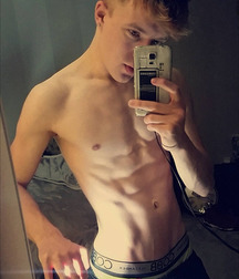 Saggin' 15 5df6f095ae427.jpg