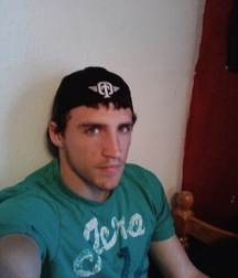 Boys with Phones 27 5dface149c5e9.jpg