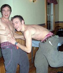Bromance 5e13dfde8f89f.jpg