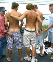Bromance 5e13dfe1374b0.jpg