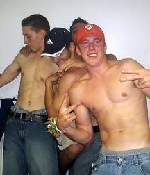 Bromance 5e13dfe260585.jpg