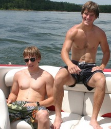 Bromance 5e13dfee5769f.jpg